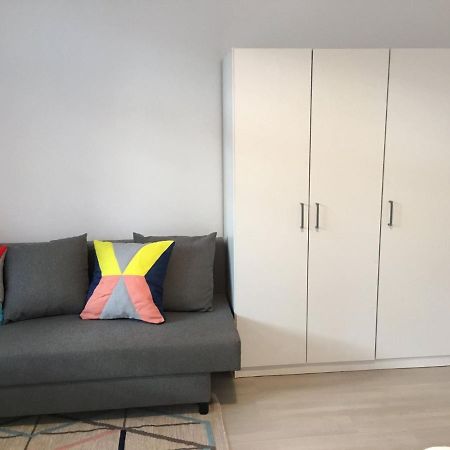 Relaxing Apartment And Great Location Бухарест Экстерьер фото