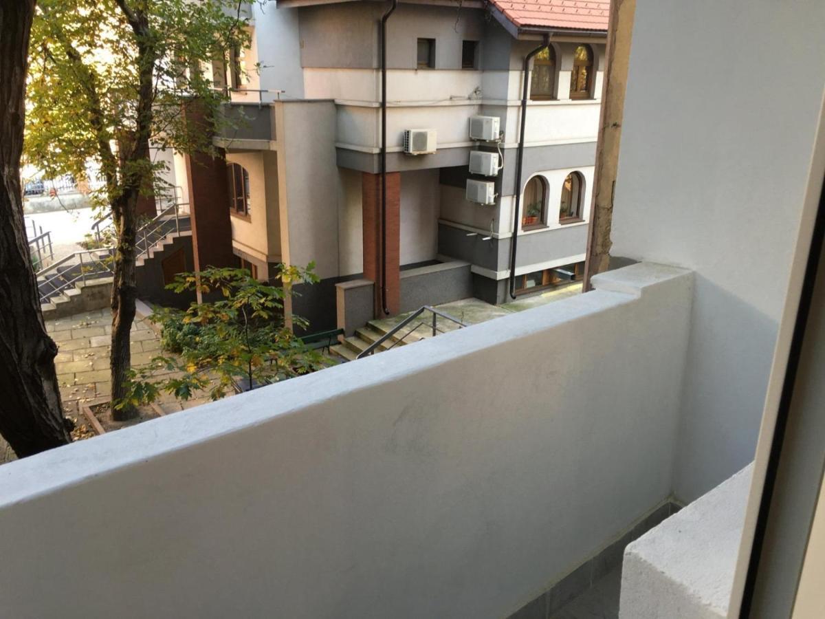Relaxing Apartment And Great Location Бухарест Экстерьер фото