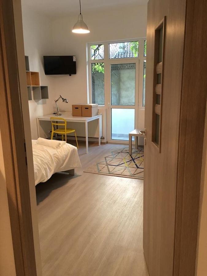 Relaxing Apartment And Great Location Бухарест Экстерьер фото
